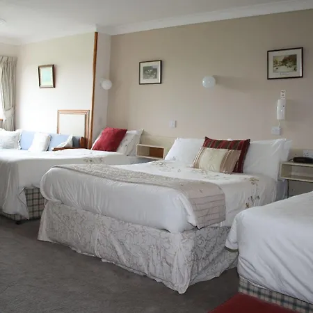 Corrib Wave Konukevi 3*